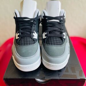 Air Jordan Retro 4 “Fear” 2024 BRAND NEW SIZE 6Y!!!